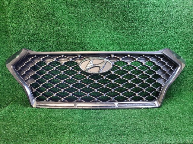 bontott HYUNDAI TUCSON Hűtőrács