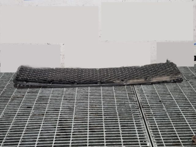 bontott HYUNDAI TUCSON Hűtőrács