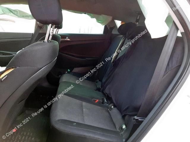 bontott HYUNDAI TUCSON II Adagoló