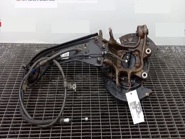 bontott HYUNDAI TUCSON II Bal hátsó Csonkállvány