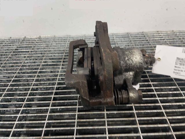 bontott HYUNDAI TUCSON II Bal hátsó Féknyereg Munkahengerrel