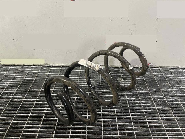 bontott HYUNDAI TUCSON II Első Rugó