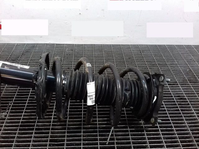 bontott HYUNDAI TUCSON II Első Rugó