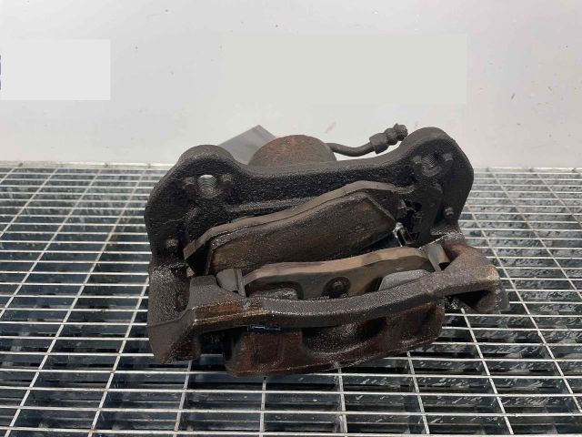 bontott HYUNDAI TUCSON II Jobb első Féknyereg Munkahengerrel