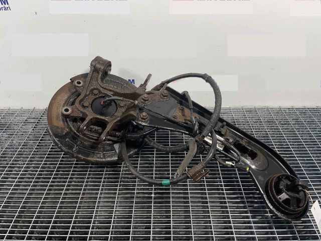 bontott HYUNDAI TUCSON II Jobb hátsó Csonkállvány