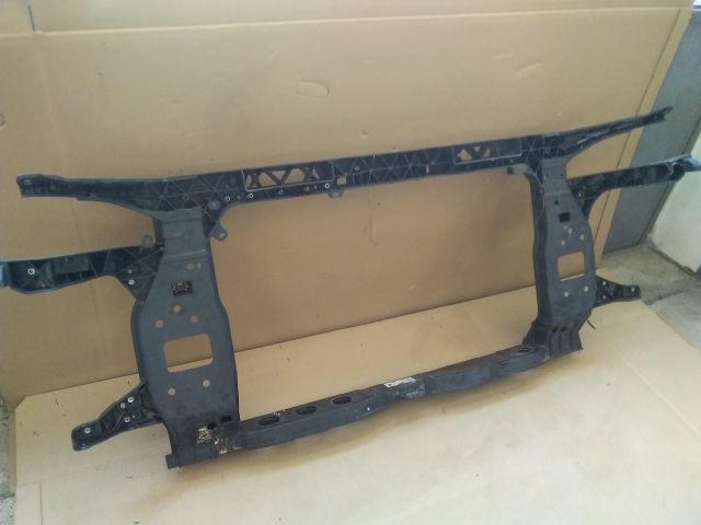 bontott HYUNDAI TUCSON II Homlokfal (Üres lemez)