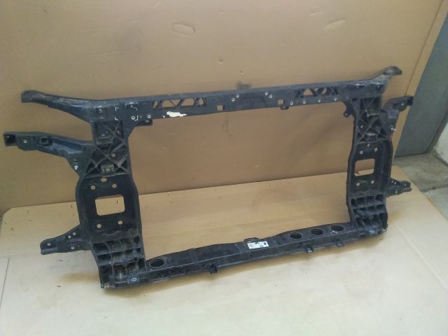 bontott HYUNDAI TUCSON II Homlokfal (Üres lemez)