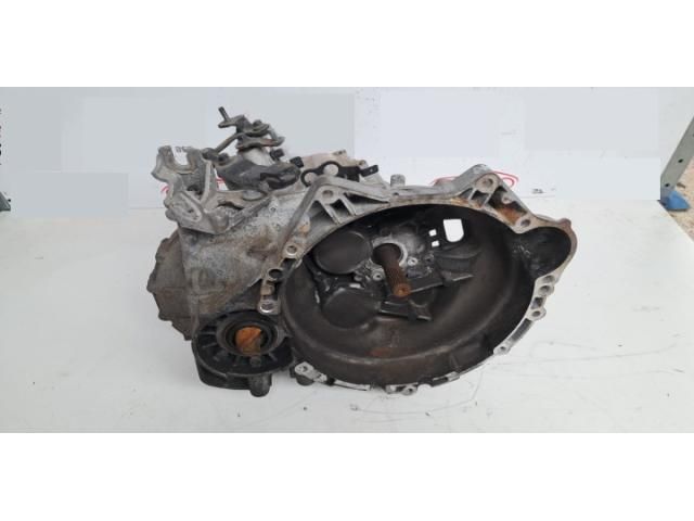bontott HYUNDAI TUCSON II Váltó (Mechanikus)