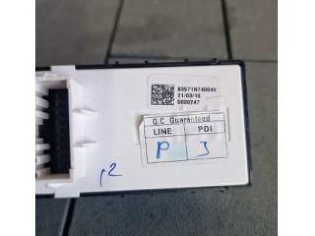 bontott HYUNDAI TUCSON II Ablakemelő Kapcsoló Négyes / Kettes