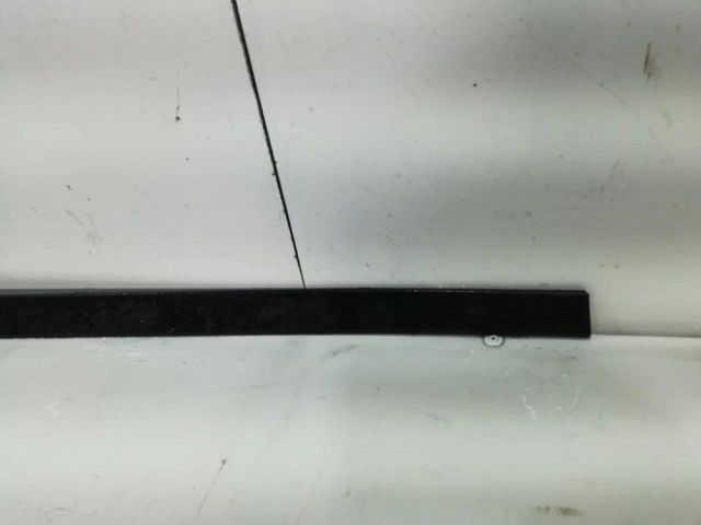 bontott HYUNDAI TUCSON II Bal első Ajtó Díszléc