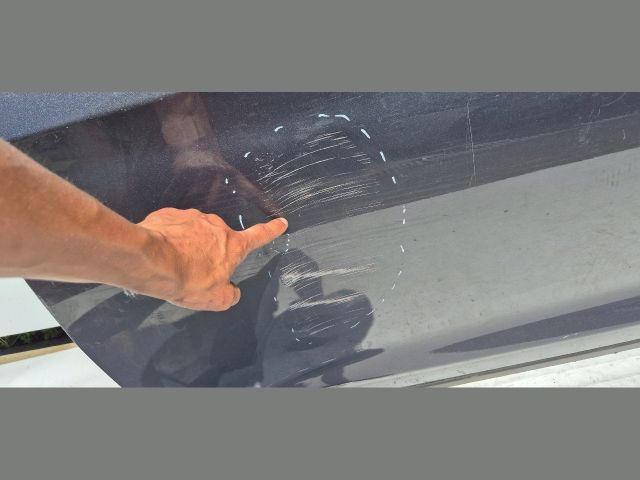 bontott HYUNDAI TUCSON II Bal első Ajtó (Üres lemez)