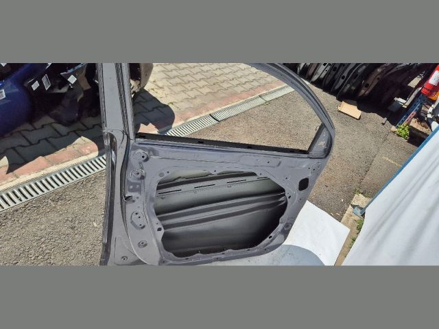 bontott HYUNDAI TUCSON II Bal első Ajtó (Üres lemez)