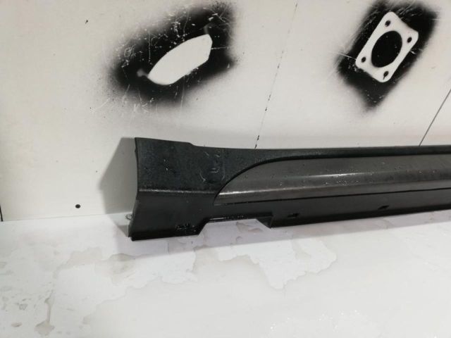 bontott HYUNDAI TUCSON II Bal első Küszöb Díszléc