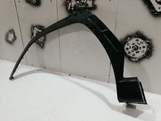 bontott HYUNDAI TUCSON II Bal első Sárvédő Szélesítő