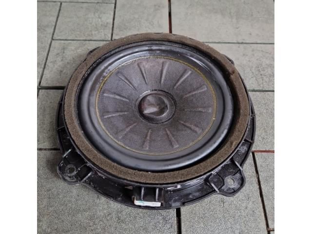 bontott HYUNDAI TUCSON II Bal hátsó Hangszóró