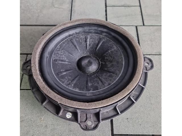 bontott HYUNDAI TUCSON II Bal hátsó Hangszóró