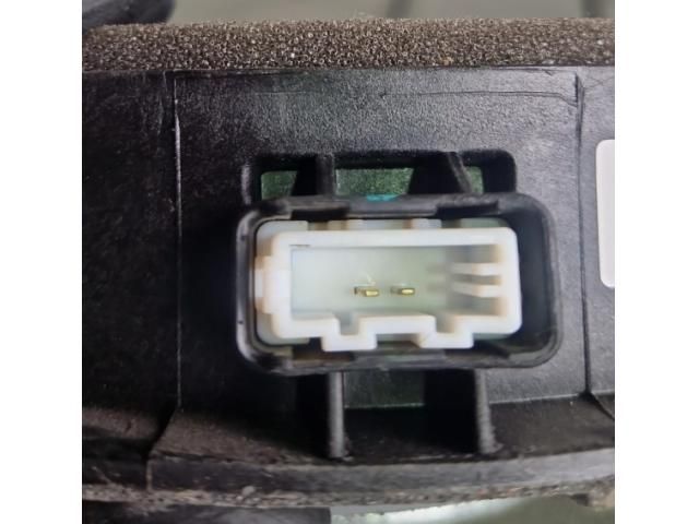 bontott HYUNDAI TUCSON II Bal hátsó Hangszóró