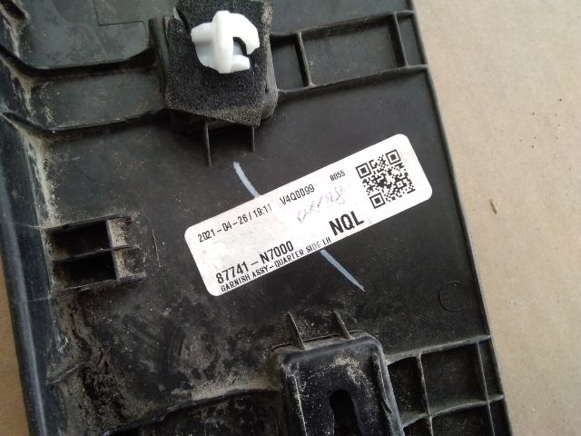 bontott HYUNDAI TUCSON II Bal hátsó Sárvédő Díszléc