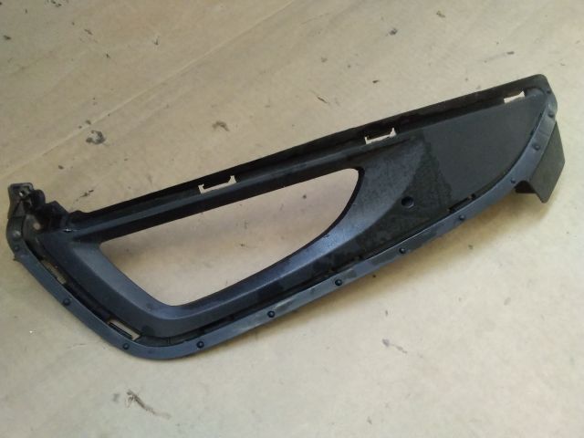 bontott HYUNDAI TUCSON II Bal Ködlámpa Rács