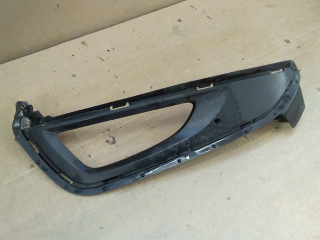 bontott HYUNDAI TUCSON II Bal Ködlámpa Rács