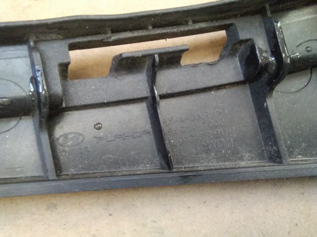 bontott HYUNDAI TUCSON II Bal Ködlámpa Rács