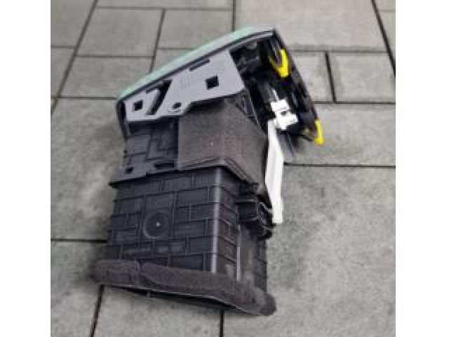 bontott HYUNDAI TUCSON II Bal Szellőző