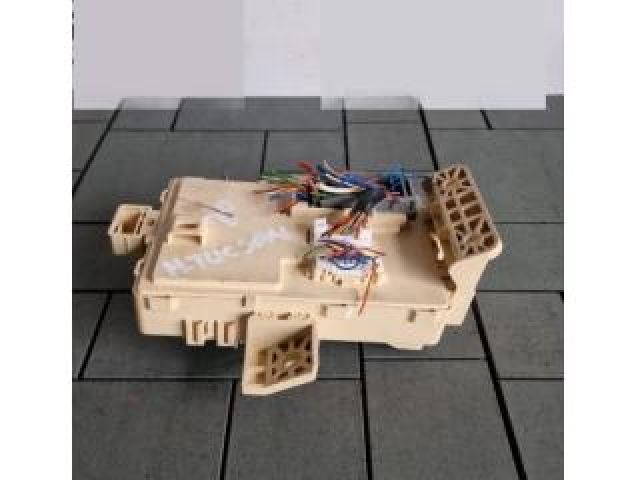 bontott HYUNDAI TUCSON II Biztosítéktábla Utastér