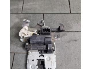 bontott HYUNDAI TUCSON II Csomagtérajtó Zárszerkezet