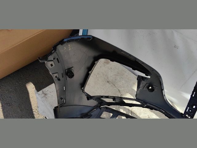 bontott HYUNDAI TUCSON II Első Lökhárító (Üresen)