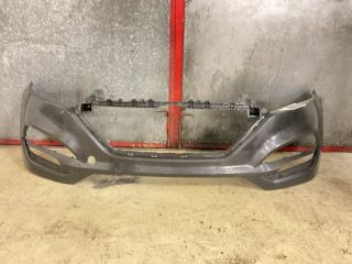 bontott HYUNDAI TUCSON II Első Lökhárító (Üresen)