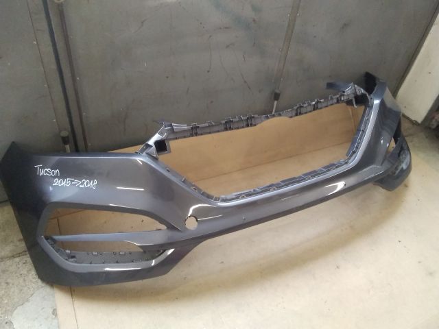 bontott HYUNDAI TUCSON II Első Lökhárító (Üresen)