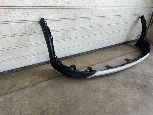 bontott HYUNDAI TUCSON II Első Lökhárító (Üresen)