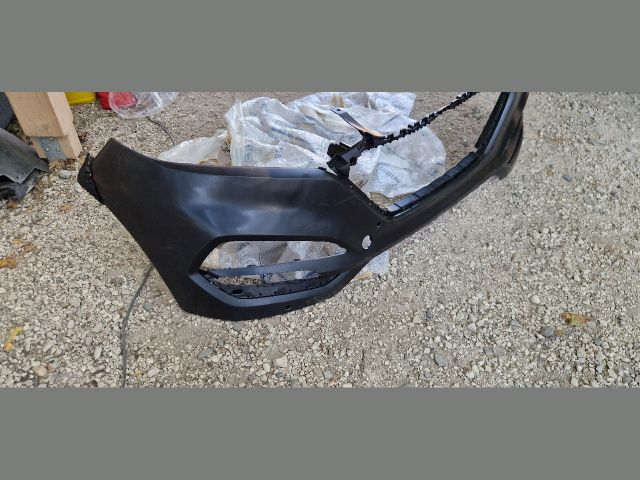 bontott HYUNDAI TUCSON II Első Lökhárító (Üresen)