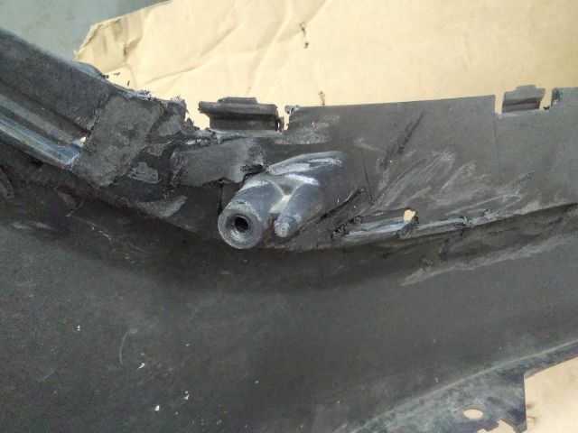 bontott HYUNDAI TUCSON II Első Lökhárító (Üresen)