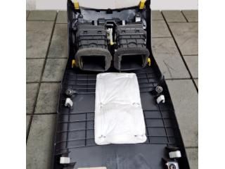 bontott HYUNDAI TUCSON II Hátsó középső Szellőző