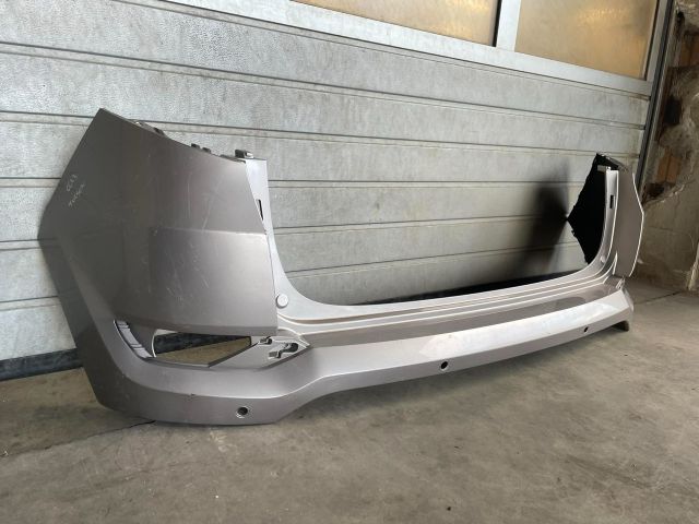 bontott HYUNDAI TUCSON II Hátsó Lökhárító (Üresen)