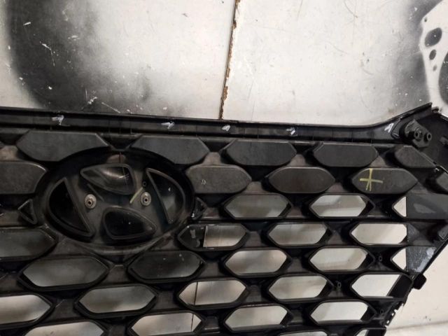 bontott HYUNDAI TUCSON II Hűtőrács