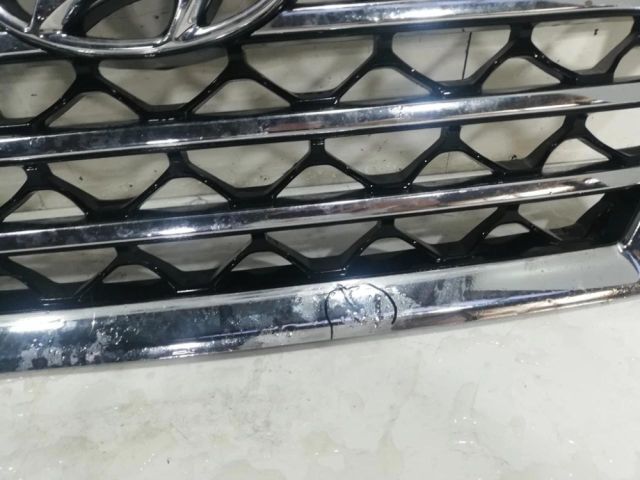 bontott HYUNDAI TUCSON II Hűtőrács