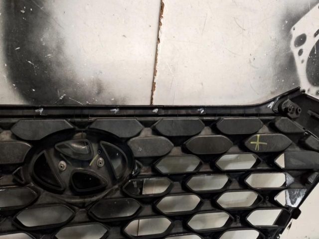 bontott HYUNDAI TUCSON II Hűtőrács