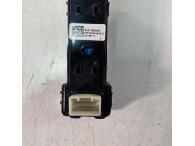 bontott HYUNDAI TUCSON II Jobb első Ablakemelő Kapcsoló