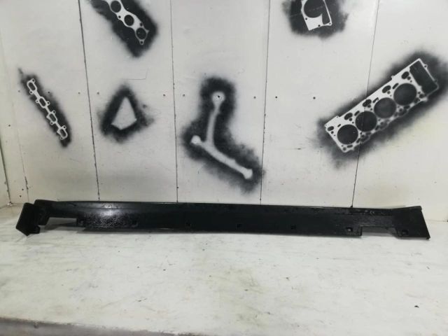 bontott HYUNDAI TUCSON II Jobb első Küszöb Díszléc