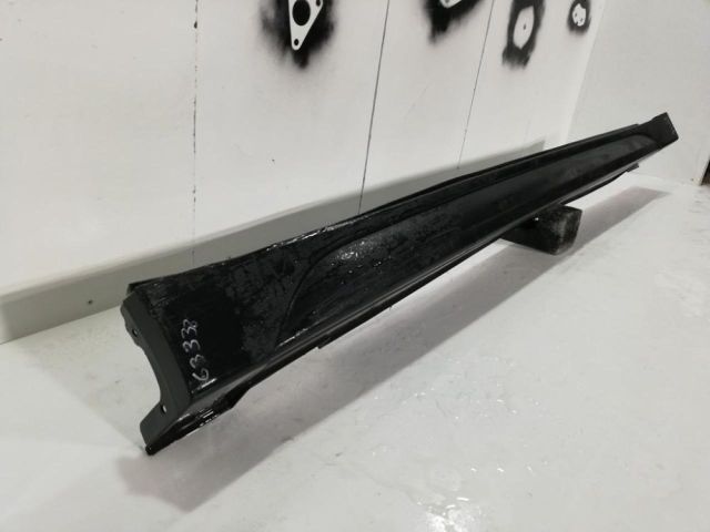 bontott HYUNDAI TUCSON II Jobb első Küszöb Díszléc