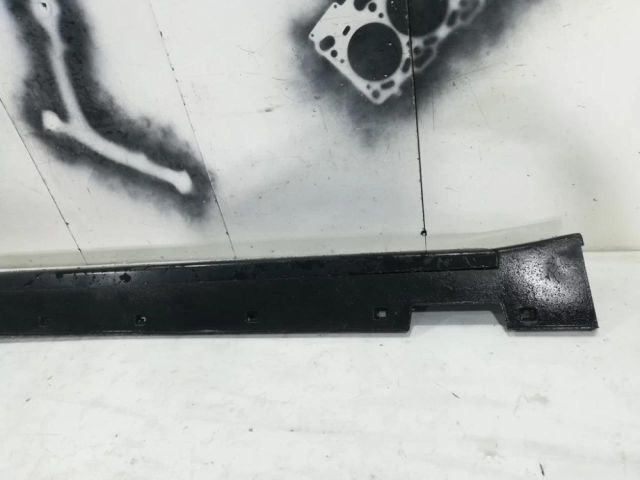 bontott HYUNDAI TUCSON II Jobb első Küszöb Díszléc