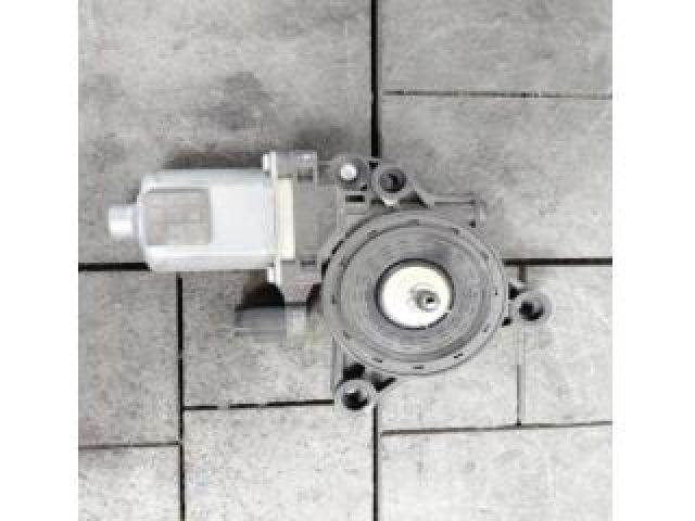 bontott HYUNDAI TUCSON II Jobb hátsó Ablakemelő Motor