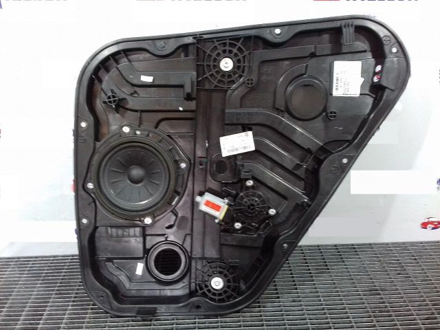 bontott HYUNDAI TUCSON II Jobb hátsó Ablakemelő Szerkezet (Elektromos)