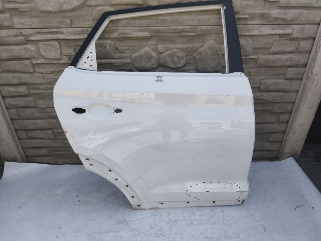 bontott HYUNDAI TUCSON II Jobb hátsó Ajtó (Üres lemez)