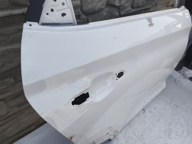 bontott HYUNDAI TUCSON II Jobb hátsó Ajtó (Üres lemez)