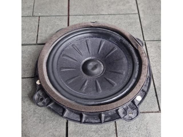 bontott HYUNDAI TUCSON II Jobb hátsó Hangszóró