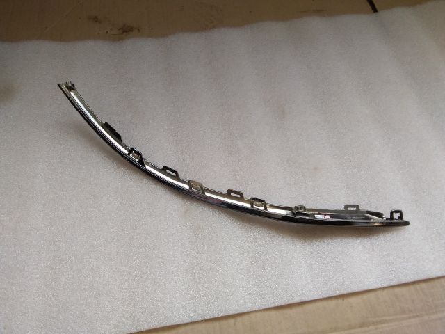 bontott HYUNDAI TUCSON II Jobb hátsó Lökhárító Díszléc