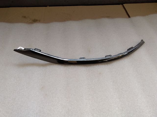 bontott HYUNDAI TUCSON II Jobb hátsó Lökhárító Díszléc